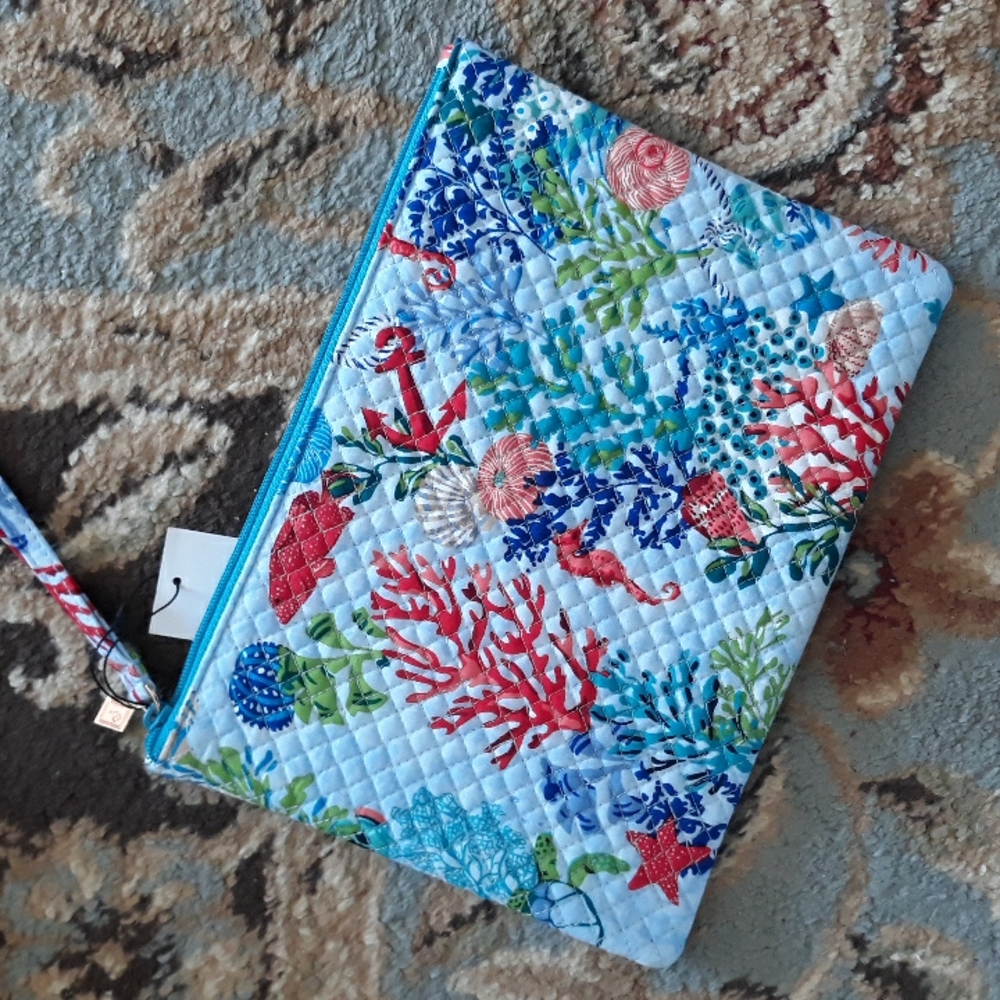 8x*Host Pick*Vera Bradley adorable wristlet - Picture 3 of 16